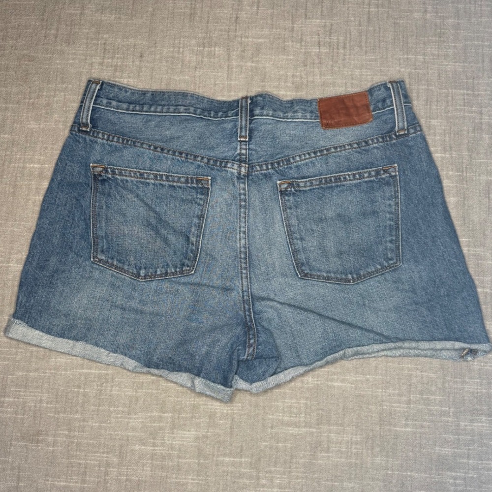 J.Crew Womens Denim Shorts Medium Wash Rolled Cuff 100% Cotton Blue Size 30‎ - Picture 7 of 12
